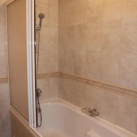 Cozy 1 Bedroom Self-catering Fully Equipped Flat In St Ivan Rilski With Free Services Apartment